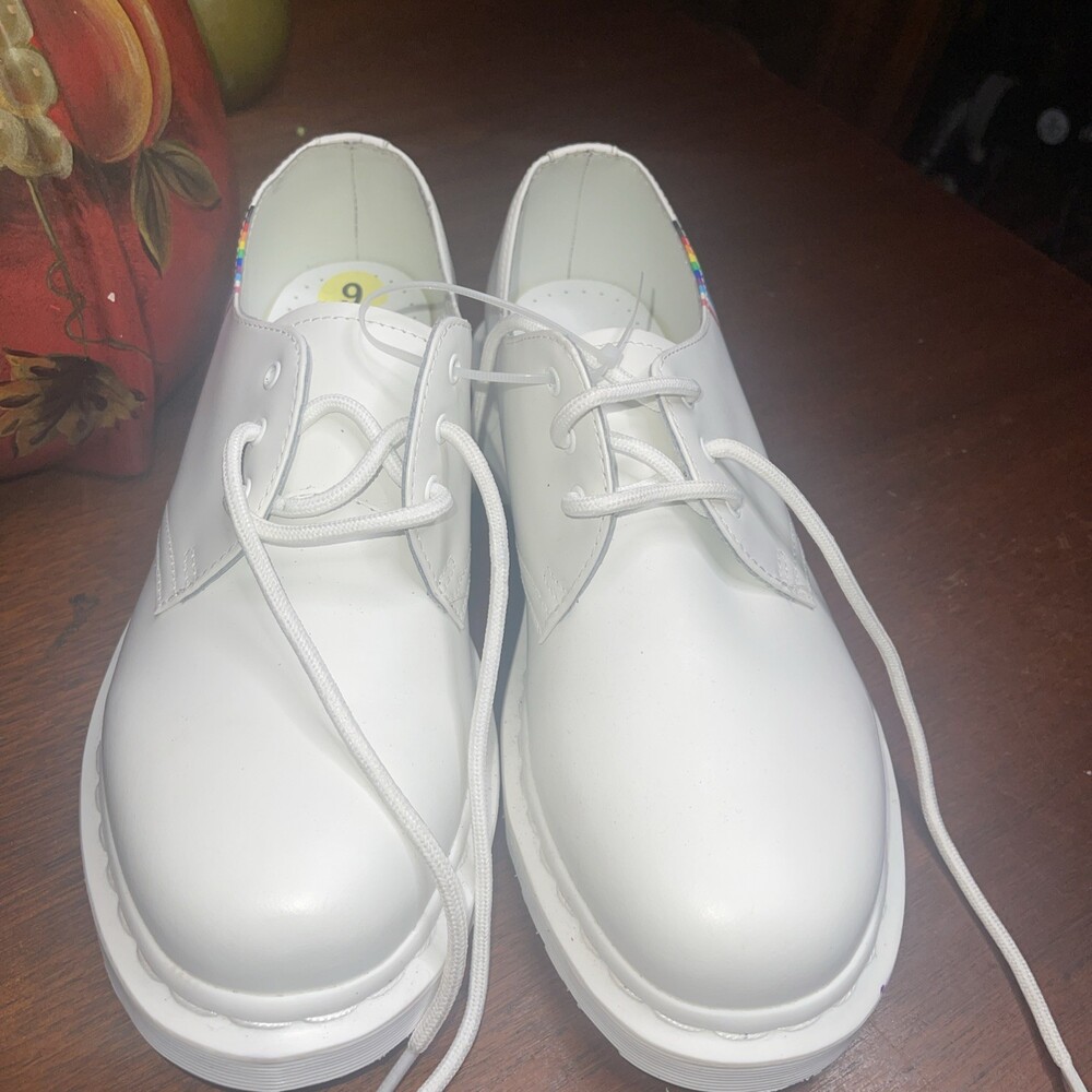 Dr Martens 1461 Pride UNISEX White Leather Oxford Mens 8 Womens 9 NEW SHOES - Picture 2 of 6